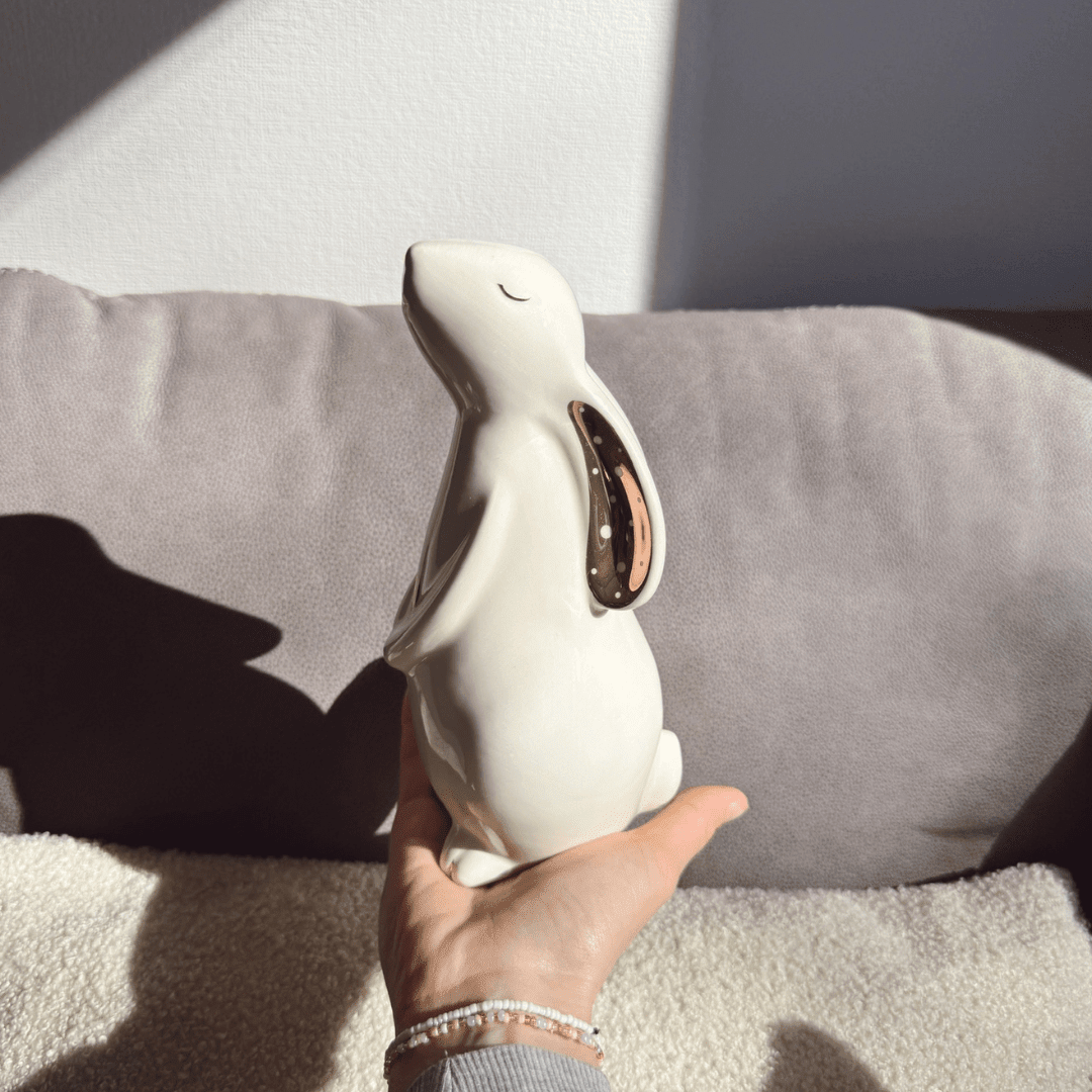 Dein perfekter Oster-Look 2025: Sunny Hase, Vase Meritt und Mylana Ei - WohnSinn