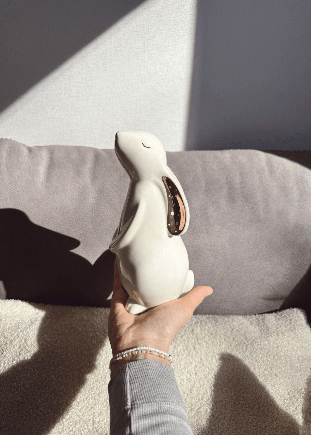 Dein perfekter Oster-Look 2025: Sunny Hase, Vase Meritt und Mylana Ei - WohnSinn