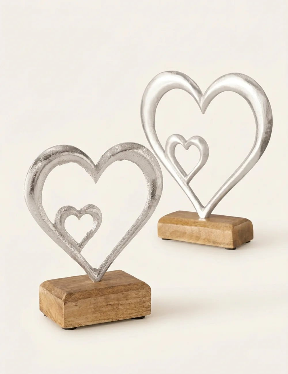 Aufsteller Adea Herz – Produktansicht frontal