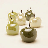 Aufsteller Perly Birne und Apfel aus Porzellan mit Perleffekt in Cremeweiß und Grün, H 13 cm