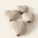 Canea Herz aus Keramik in Beige und Cremeweiß mit floralem Muster, H 9 und 12 cm