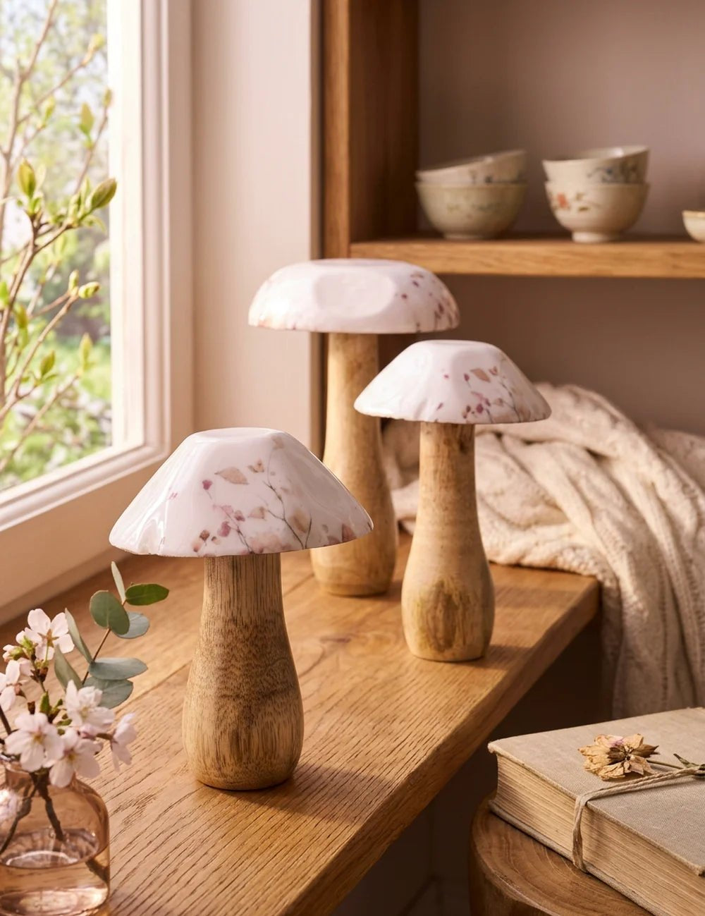 Bernada Pilze aus Mangoholz in drei Größen als Gruppenarrangement