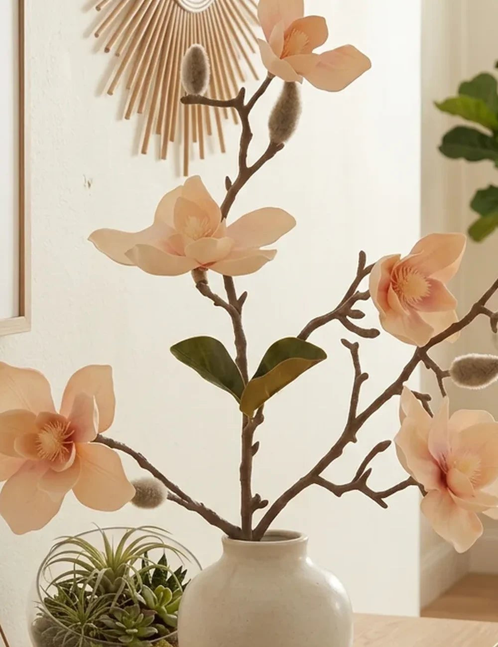 Dekozweig Magnolie Creme – Ansicht von der Seite