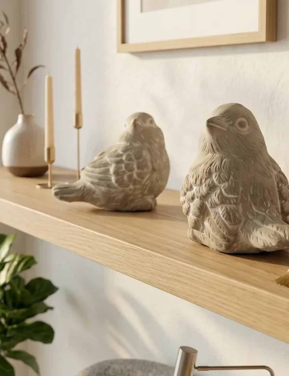 Figur Alaine Vogel – Ansicht von der Seite