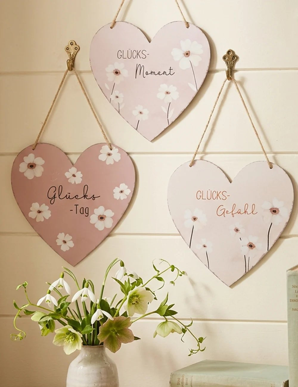 Schild Canea – Ansicht von der Seite