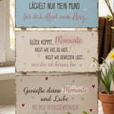 Schild "Menschen" – Nahaufnahme Materialdetail