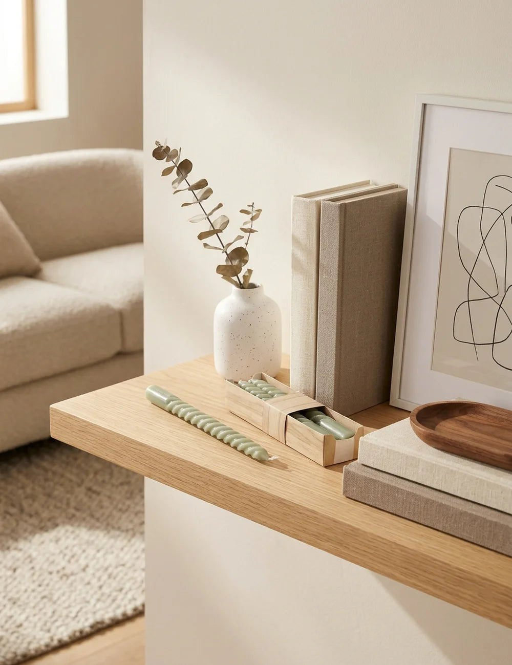 Stabkerze Twisto 6tlg. Hellgrün – dekoriert im Wohnambiente