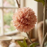 Stielblume Dahlie Hellrosa – Nahaufnahme Materialdetail