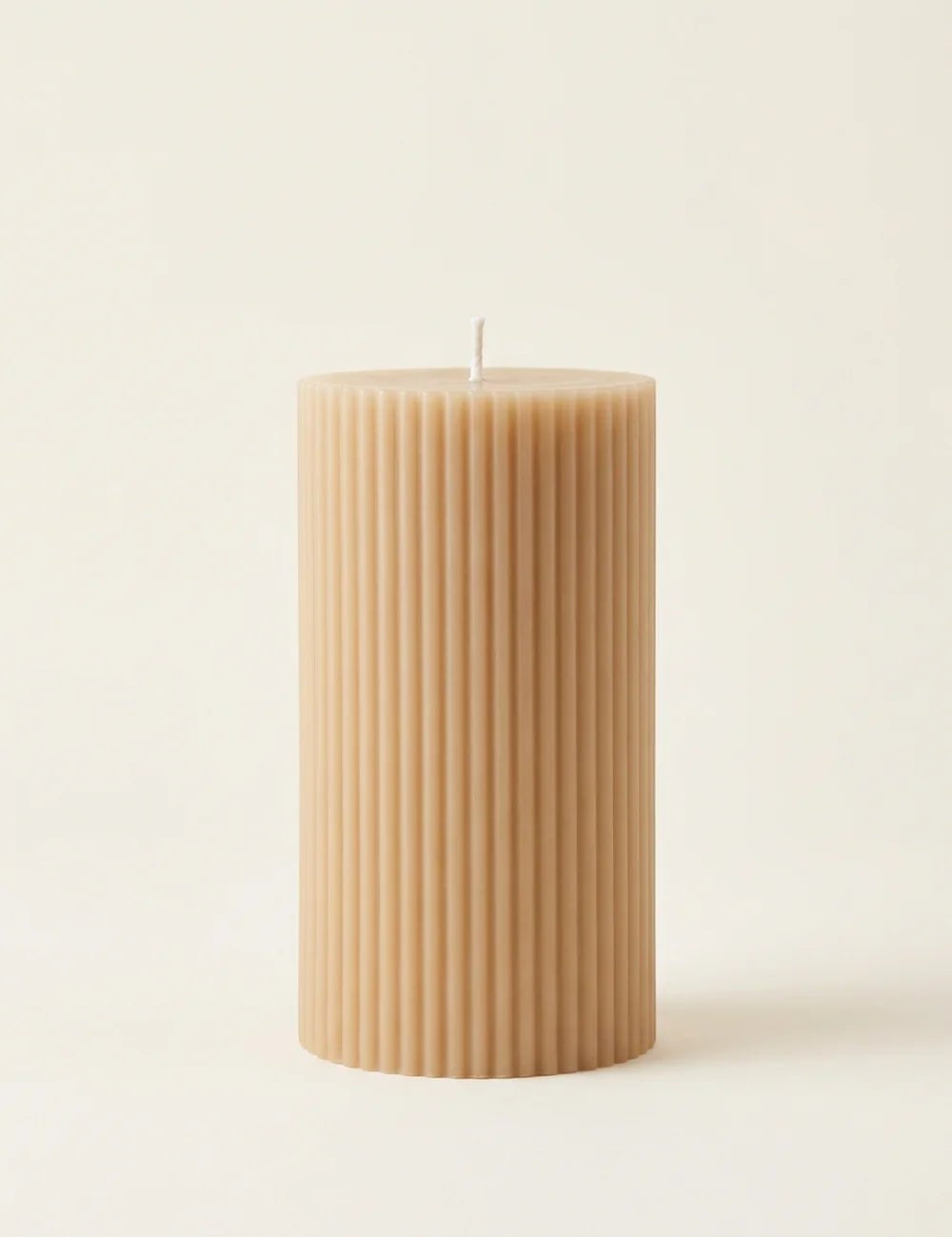 Stumpenkerze Classic Beige – Produktansicht frontal
