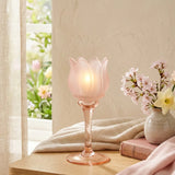 Teelichthalter Tully Rosa auf Kommode mit Strickdecke und Kirschblüten