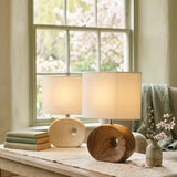 Tischleuchte Oakville – dekoriert im Wohnambiente