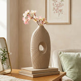 Vase Daniela, oval – in Gruppenarrangement dekoriert