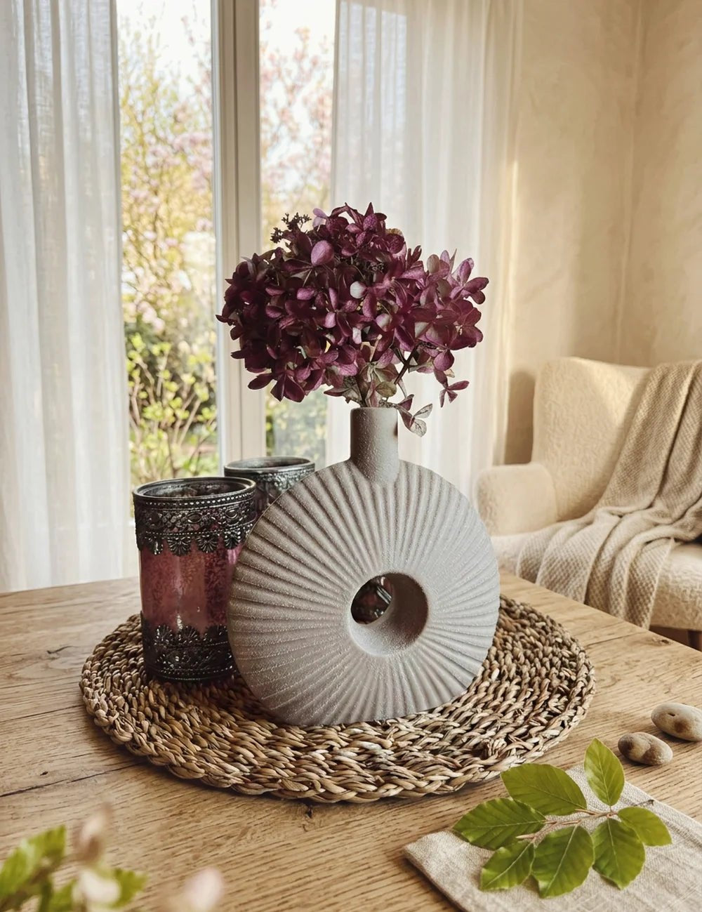 Vase Daniela, rund – dekoriert im Wohnambiente