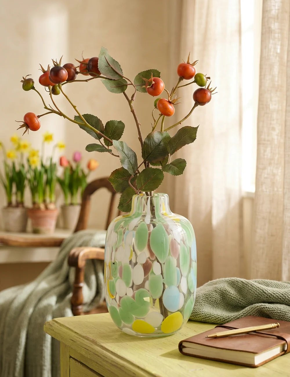Vase Greena, 17cm – in Gruppenarrangement dekoriert