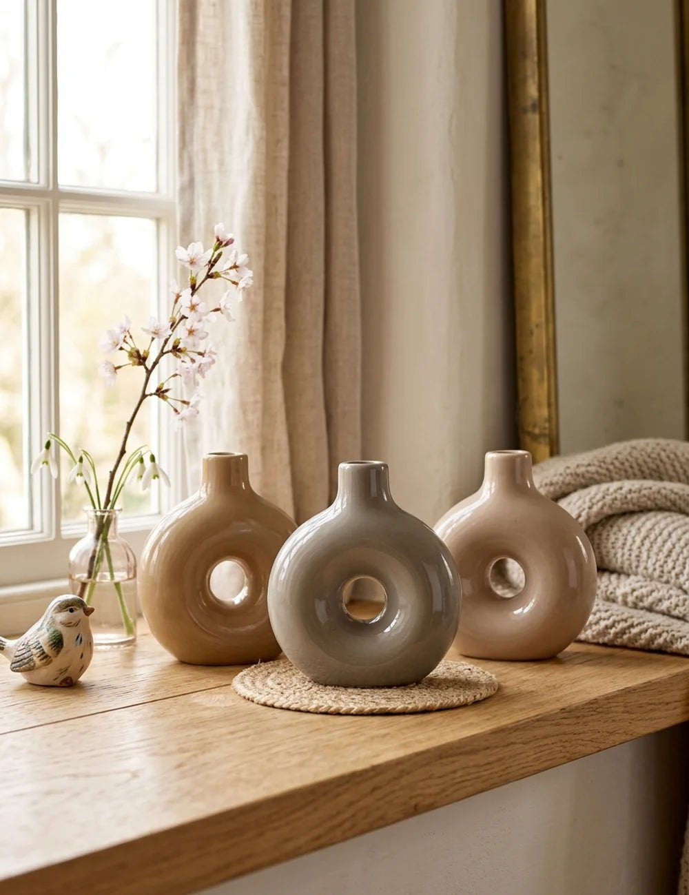 Vase Lanyo – in Gruppenarrangement dekoriert