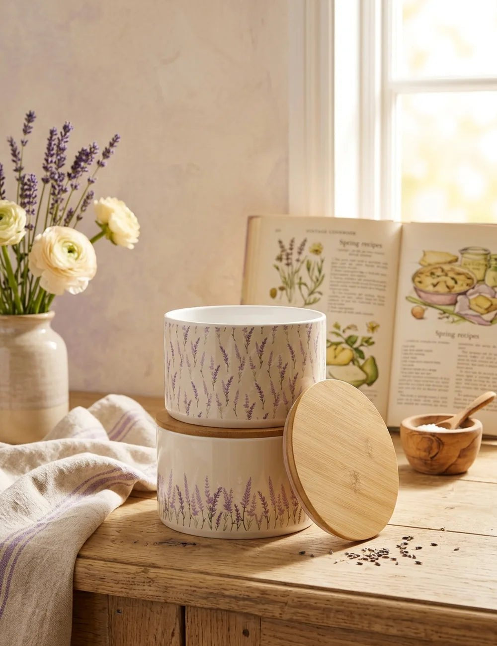 Vorratsdose Lavander – in Gruppenarrangement dekoriert