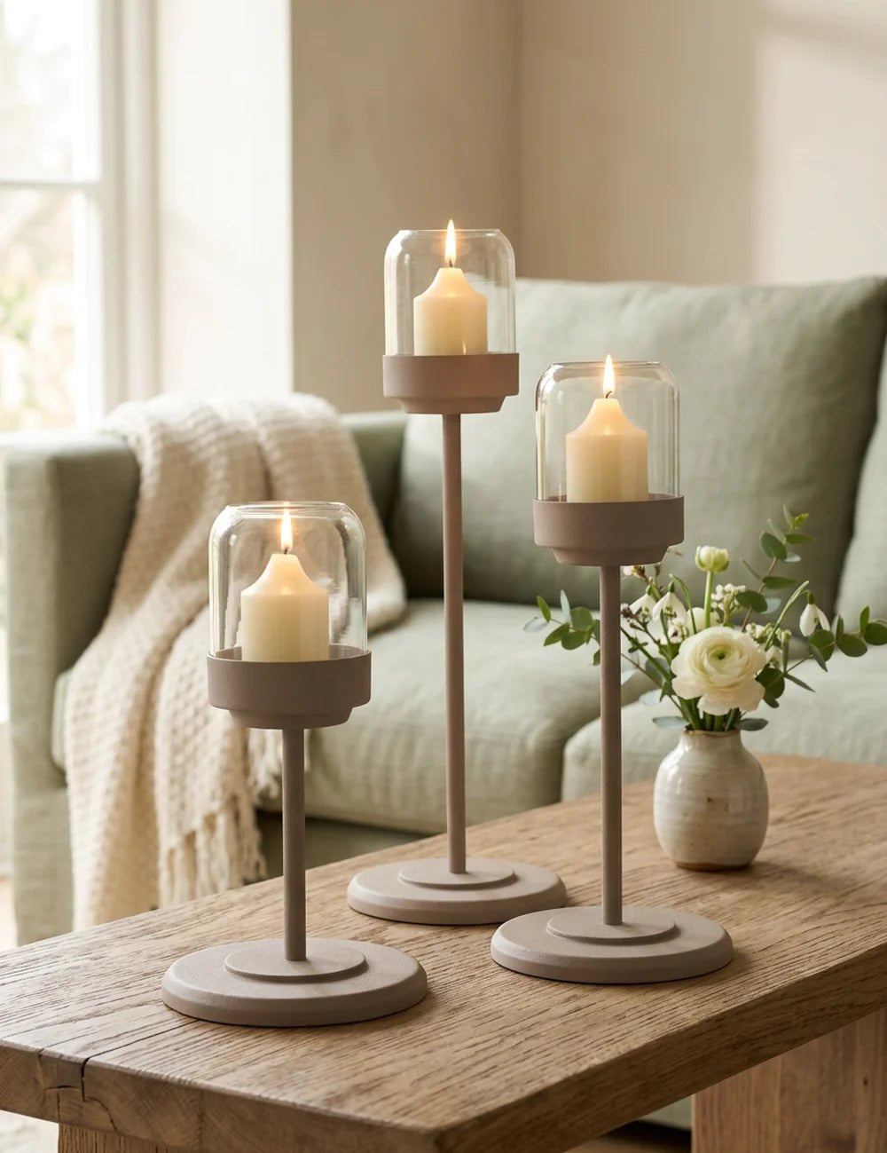 Windlicht Senza Beige – dekoriert im Wohnambiente