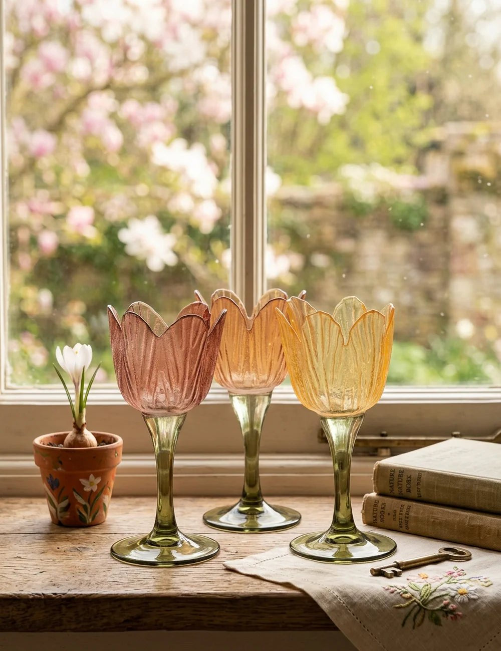 Windlicht Tulli klein – dekoriert im Wohnambiente